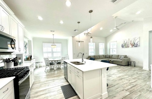Daytona Beach Cottage | Latitudes Margaritaville Daytona Beach, 55+ Community
