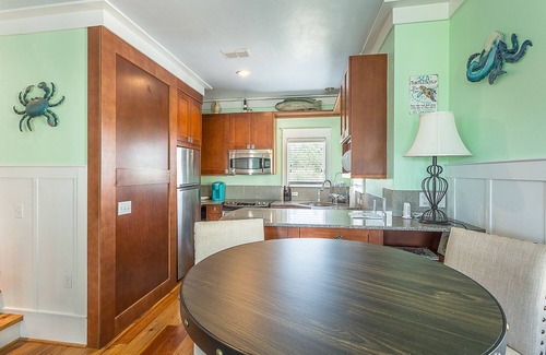 Carrabelle Condo | Lattitude Adjustment 1BR/2BA condo
