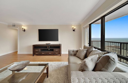 Lauderdale-by-the-Sea Condo | Lauderdale-by-the-Sea high rise with ocean views