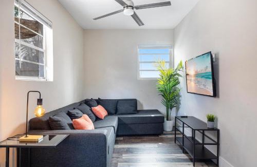 Poinciana Park Apartment | Lauderdale Bliss - Mins to Las Olas & Beach