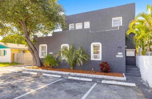 Poinciana Park Apartment | Lauderdale Bliss - Mins to Las Olas & Beach