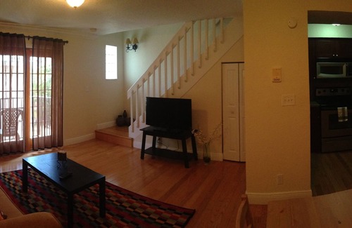 Lauderdale-by-the-Sea Condo | Lauderdale By The Sea Condo Townhouse Three Blocks From The Beach.