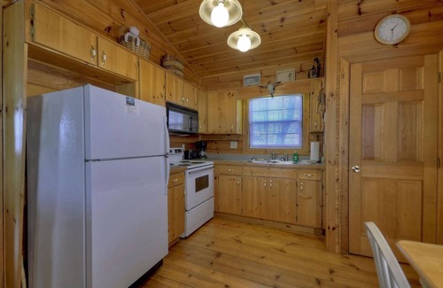 Blue Ridge Cabin | Laughing Hippo is a classic mountain cabin