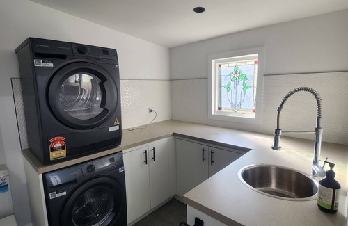 South Launceston House | Launceston Retreat - Metwood on Leslie
