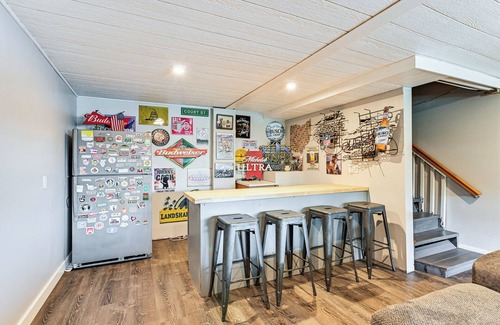 Mount Mourne Cottage | Launch & Dock: Lake Norman Retreat w/Scenic Deck