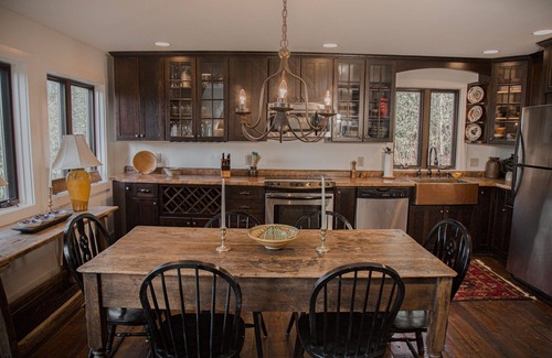 Lake Sequoyah House | Laurel Cottage- Close to Downtown Charming A-Frame Retreat