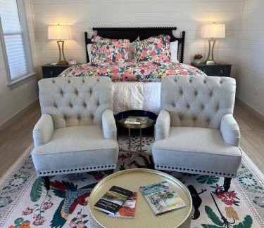 Fredericksburg House | Laurel Court Cottages- A Pickleball Getaway