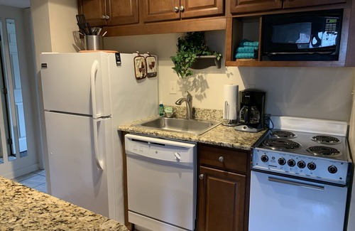 Gatlinburg Hotel | Laurel Inn Condominium