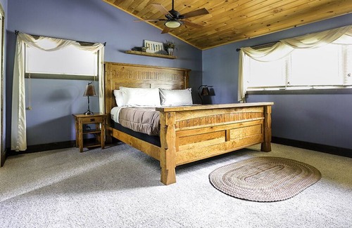 Fayetteville House | Laurel Rim House ★ New River Gorge National Park