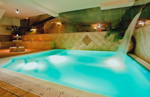 Central District Apartment | Laurel Suites Apartments