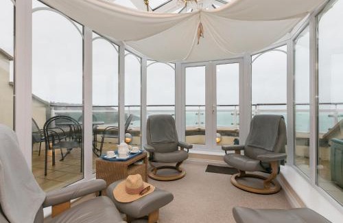 Carbis Bay Apartment | Laurellie