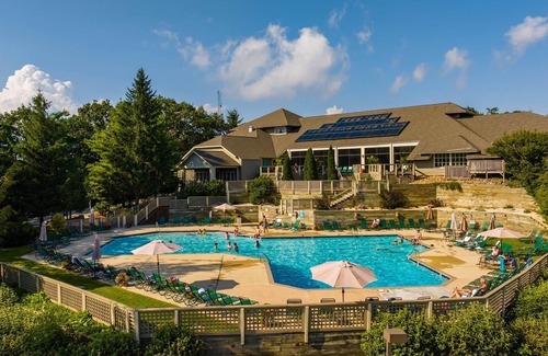 Wintergreen Condo | Laurelwood 12 with Wintergreen Advantage