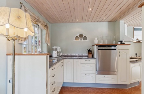 Snogebaek House | "Laurentius" - 50m from the sea by Interhome