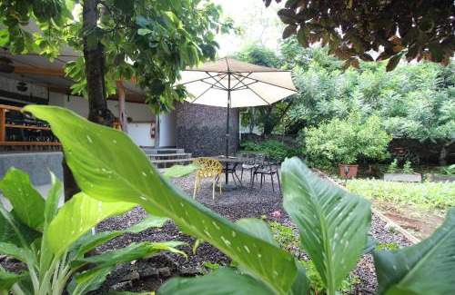 Bahia de la Academia House | Lava House Hostal