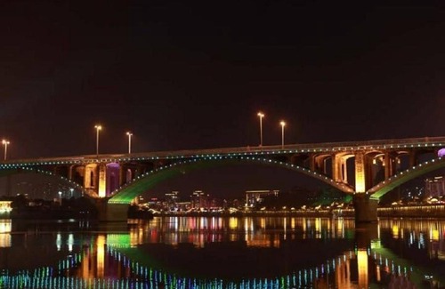 Dongxing District Hotel | Lavande Hotel Neijiang High-speed Railway Station Peace Plaza