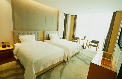 Longhua District Hotel | Lavande Hotel Shenzhen North Railway Station Qinghu Subway Station Branch