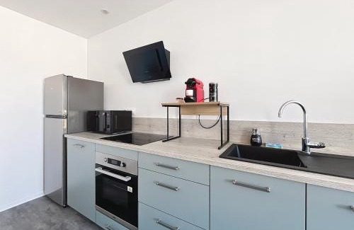 Anglade Apartment | Lavandes - Charme et Confort au cœur du Blayais