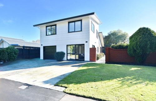 Burnside House | Lavandula 4 - Christchurch Holiday Homes