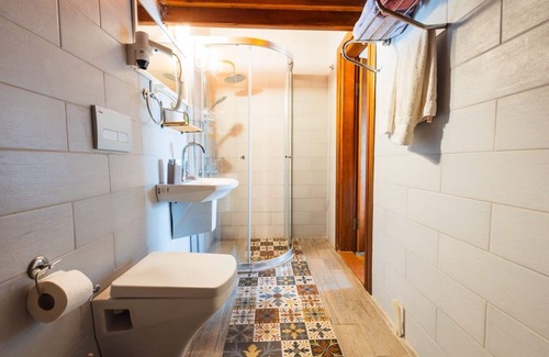 Seferihisar Hotel | Lavantali Konak- Taşev Otel ve Restoran