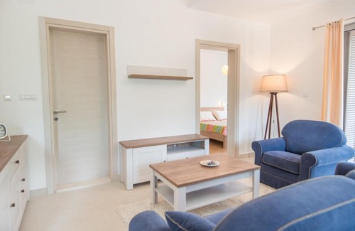 Donji Morinj Apartment | Lavender Bay Apartment
