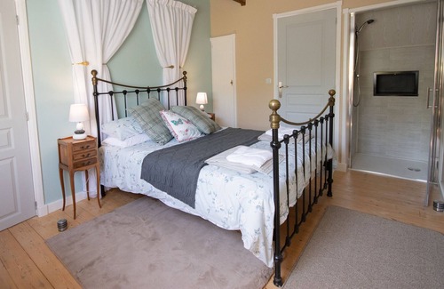 Bulat-Pestivien Cottage | Lavender Breeze Krec-Heur Retreat