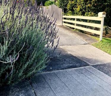 Blackmans Bay House | Lavender Cove