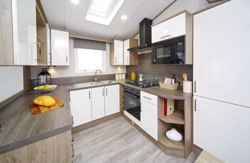 South Cerney House | Lavender Lodge
