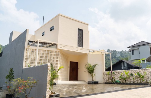 Bandung Villa | Lavender Rooftop 3BR Villa with a Heated Private Pool