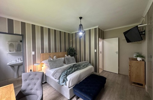 Lakeside Bed & Breakfast | Lavender self-catering room - 2 on Lismore Guesthouse