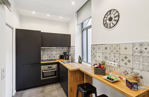 Arsenal House | Lavie Maison: House in the Marais - Family
