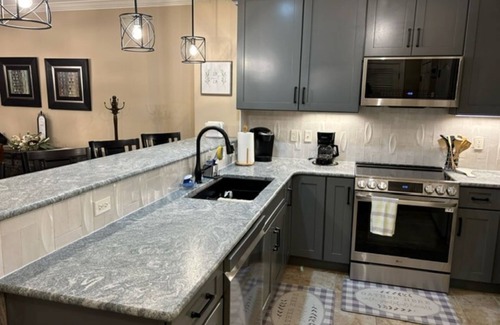 Gatlinburg Condo | Lavish Condo on the Parkway!