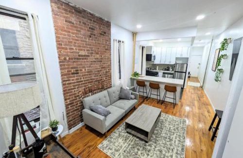 Midtown South Apartment | Lavish Downtown Manhattan Oasis in Union Square