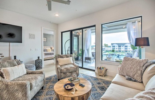 Montgomery Apartment | Lavish Lake Conroe Condo with Resort Amenities