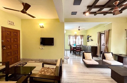 Kolkata Apartment | Lavish & Luxury 3BHK Apartment in Kalikapur Main Road