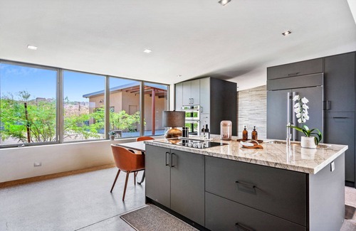 Fort McDowell House | Lavish Modern Desert Private Estate
