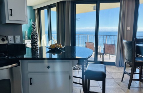 Orange Beach Condo | LAVISH OCEAN OASIS! DIRECTLY on the GULF, POWDERED SAND - ABUNDANT AMENITIES!