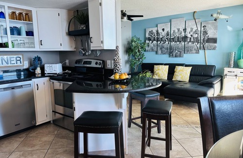 Orange Beach Condo | LAVISH OCEAN OASIS! DIRECTLY on the GULF, POWDERED SAND - ABUNDANT AMENITIES!