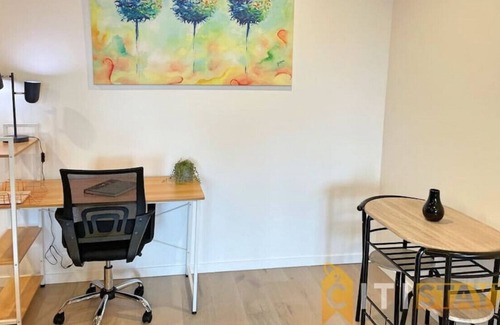 Reid Apartment | Lavish & Oversized 1 Bd 1Bth - Centre of the CBD