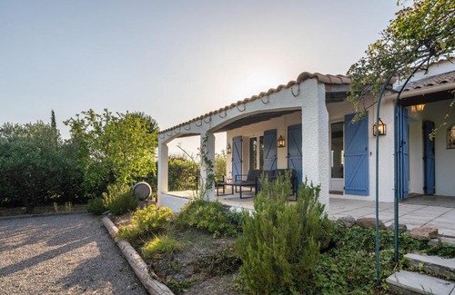 Pouzols-Minervois Villa | Lavish Villa in Pouzols Minervois with bubble bath