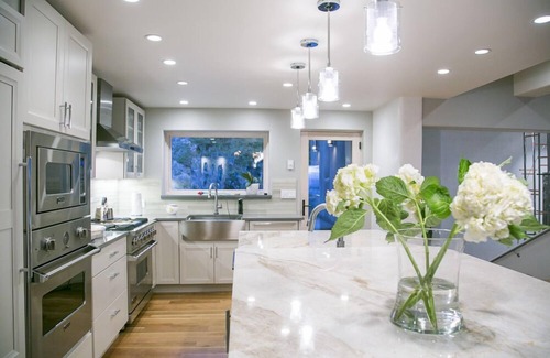 Tierra Monte House | Lavishly Remodeled House With Spectacular Views