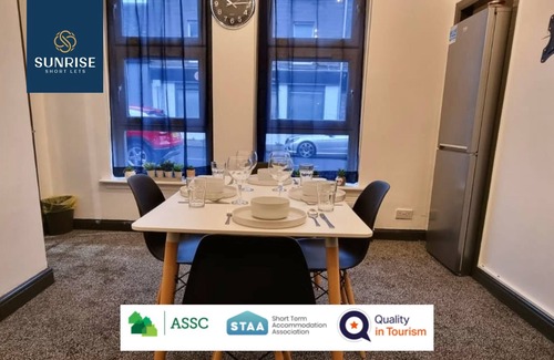 Dundee Apartment | LAW 5 - 2 Rooms, 4 Double Beds