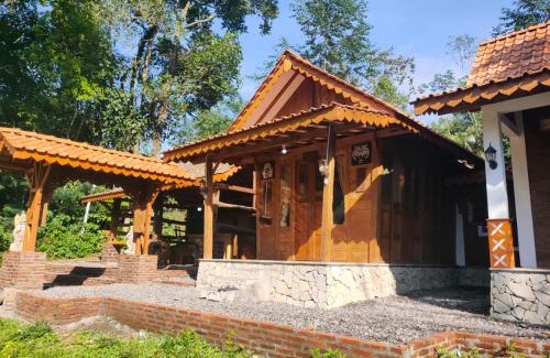 Pakem House | Lawang Pitu Untuk keluarga
