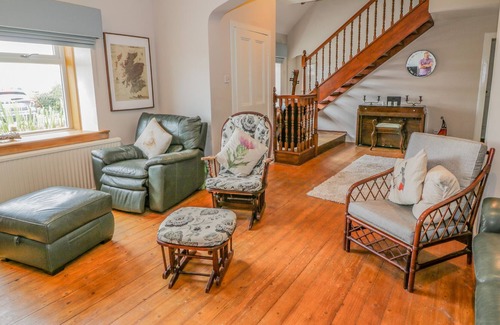 Troon Cottage | LAWHILL COTTAGE, pet friendly, character holiday cottage in Troon