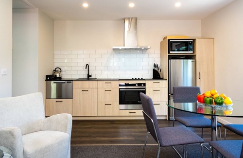 Clive Cottage | Lawn Cottages