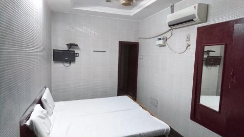 Nagercoil Hotel | lawrence lodge
