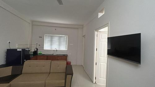 Guruvayur Apartment | Laya 1 bhk 100m to temple