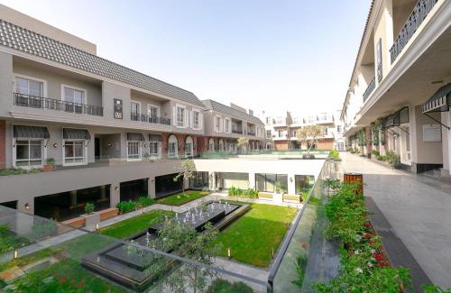 Riyadh Apartment | Layali Properties - Vibrant Boho 3BR Apt - Convention and Exhibition Center