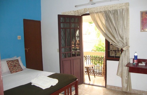 Fort Kochi Bed & Breakfast | Lazar Residency Homestay