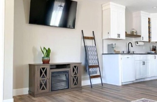 Hurricane Apartment | Lazy B Bungalow of Zion W