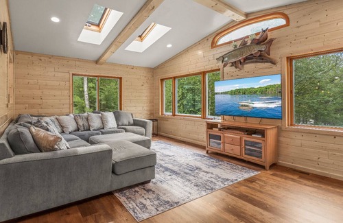 Eagle River Cabin | Lazy Bear Lodge
